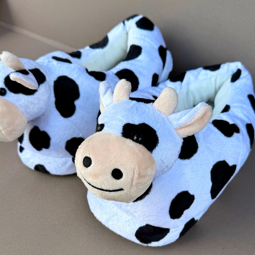 NWT Animated Print Size 8 Warm Bootie